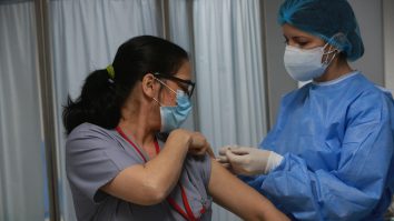 Zile libere pentru angajații care se vaccinează