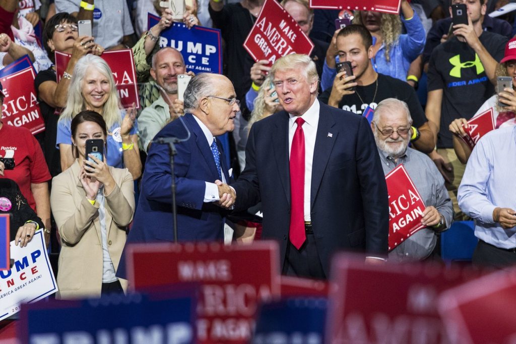 Giuliani nu îl va reprezenta pe Donald Trump în procesul din Senat. Cum și-a motivat decizia