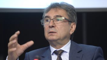 Prof. Dr. Dorel Săndesc: „Tehnicile foarte moderne ne fac să credem că efectele secundare vor fi minore”
