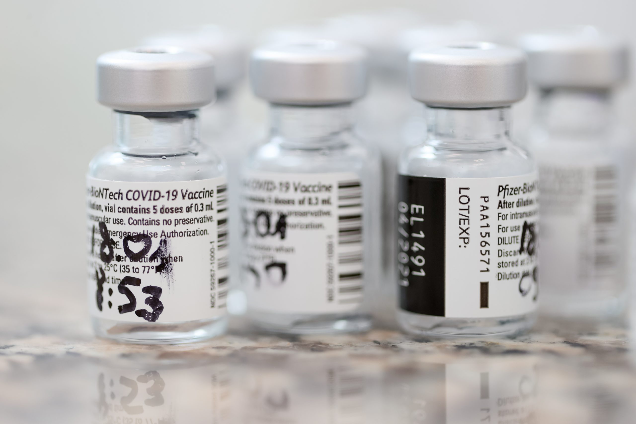 Editorial Bogdan Nicolae: Pixul guvernării încă scrie gros