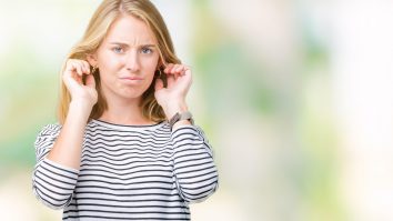 Românii, cei mai toleranți atunci când vine vorba de bătutul în țeavă. Care este țara care se plânge cel mai mult de zgomotele vecinilor