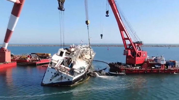 Miile de oi înecate după eşuarea navei Queen Hind, descoperite într-o groapă în judeţul Tulcea