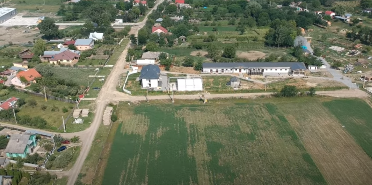 Cum arată ferma familiei lui Costel Alexe, evaluată la 1 milion de euro. Ar fi divorțat săptămâna trecută ca să-și protejeze averea