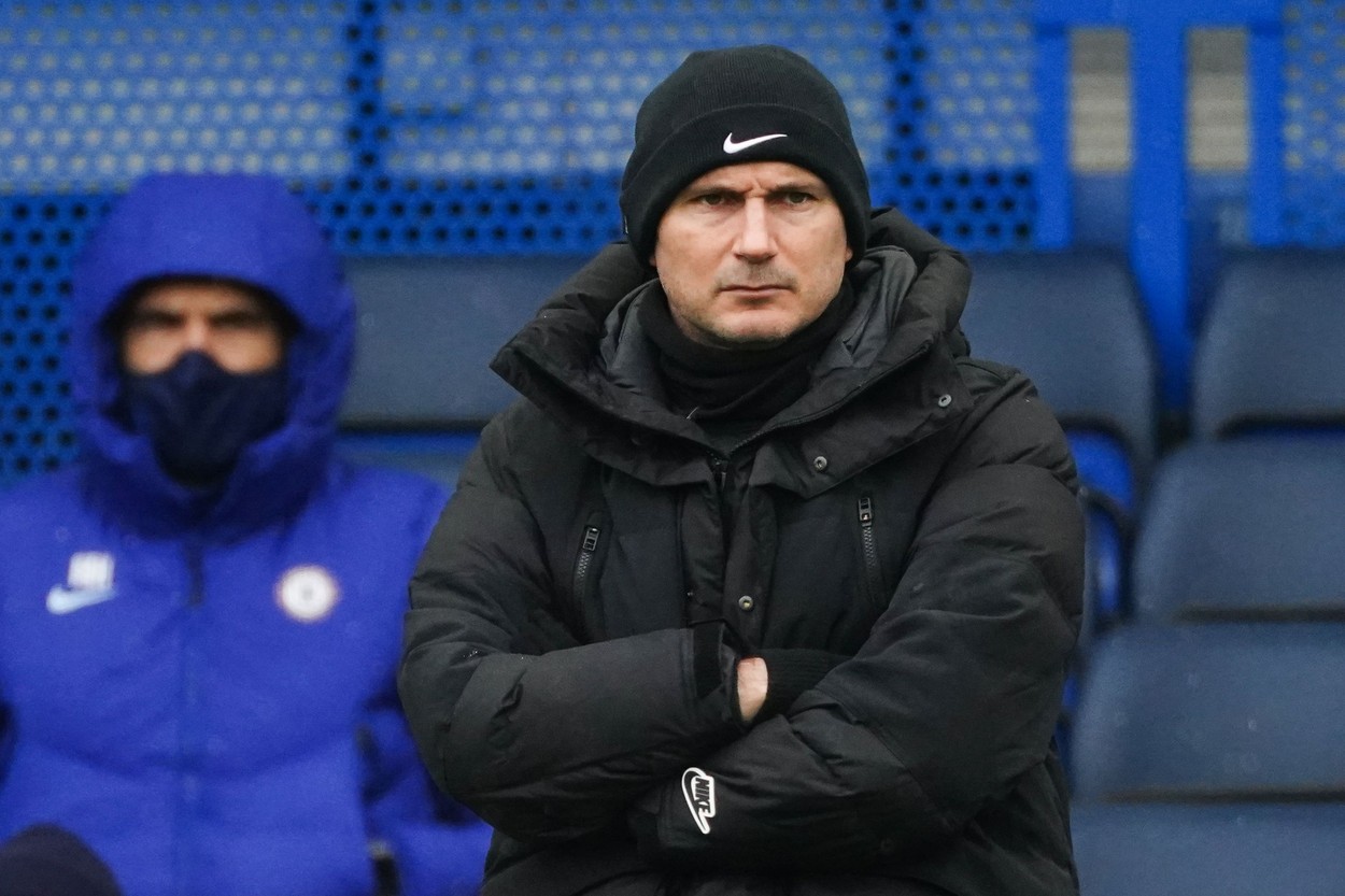 Frank Lampard a fost dat afară de Chelsea. Cine este favorit să îi ia locul