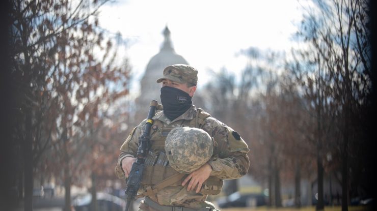 Care este motivul pentru care FBI verifică fiecare soldat al Gărzii Naționale