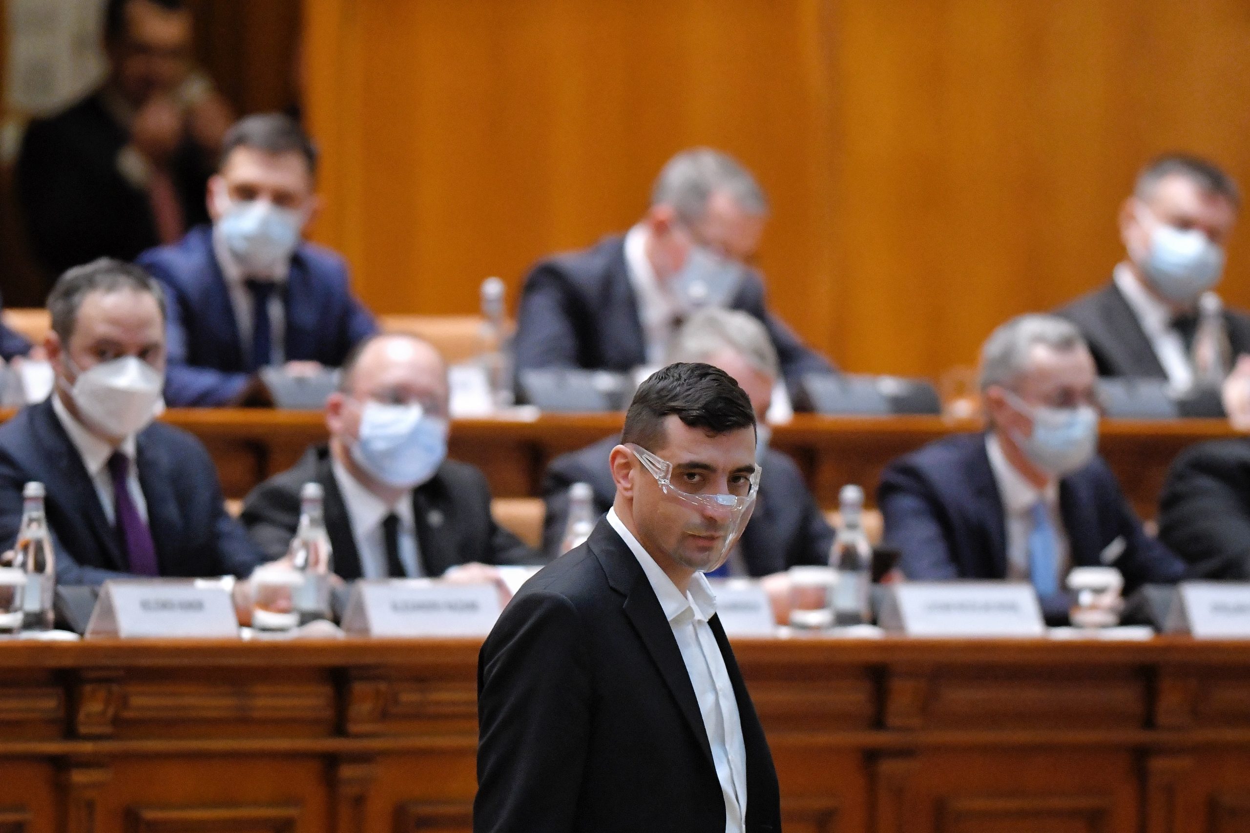 George Simion, gafă la tribuna Parlamentului: L-a confundat pe Mihai Eminescu cu obscurul poet Marian Bamboi