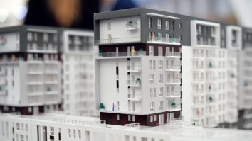 Creşterea plafonului pentru TVA-ul de 5% se amână cu un an. Ce riscă clienții care au plătit avansul în perioada octombrie - decembrie 2020