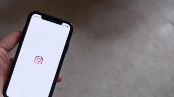 Pagina de Instagram care te ajută să înveți gramatică. Dai scroll și vezi cele mai frecvente greșeli