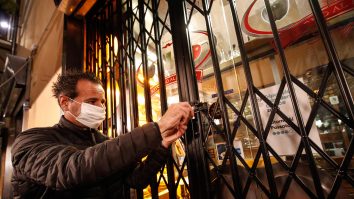 Schimbarea modului de calcul al ratei de infectare, privită cu revoltă: „Și-așa suntem vai ș-amar de capul nostru”