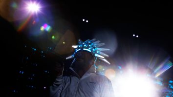 Solistul trupei Jamiroquai a fost confundat cu protestatarul cu coarne de la Capitoliu