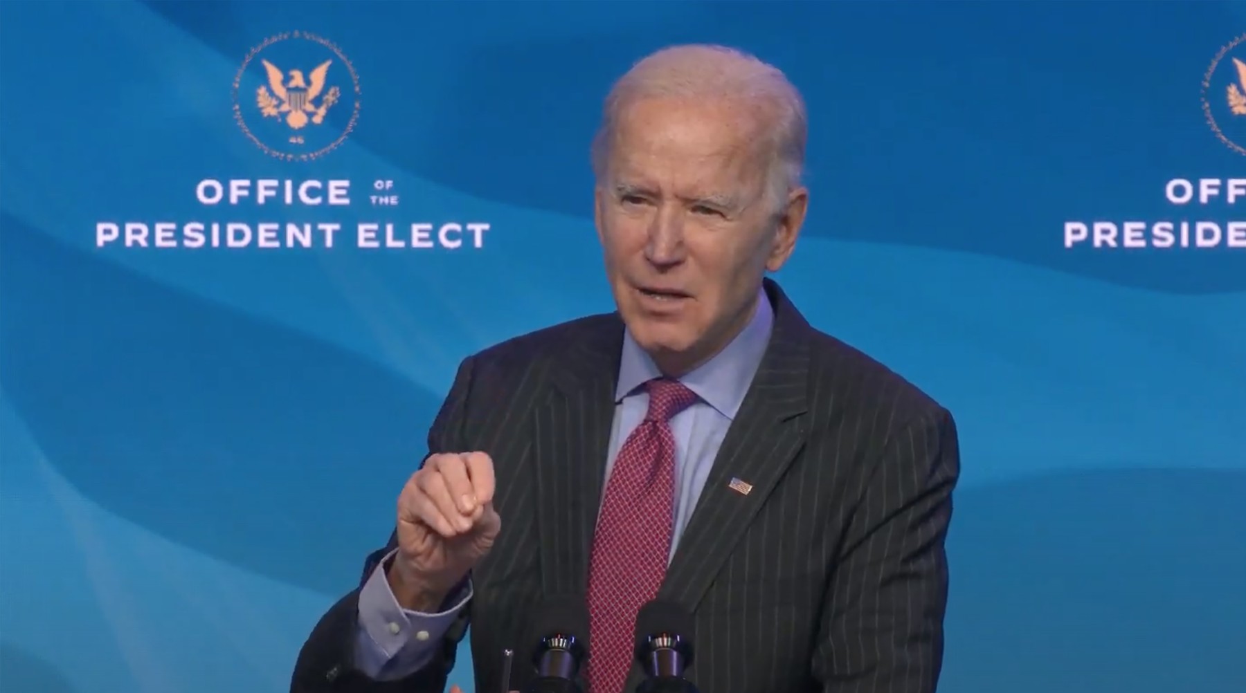 Joe Biden schimbă strategia de vaccinare și vrea ca toate dozele disponibile să fie distribuite. „Vaccinurile ne dau speranţă, dar distribuţia a fost o farsă”