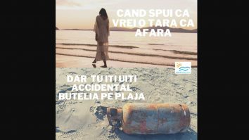 Românii aruncă butelii şi frigidere vechi pe plajele de la Marea Neagră. „Dacă e de râs sau de plâns, nici noi nu mai ştim”