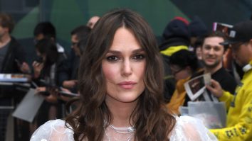 Keira Knightley refuză să apară în scene de sex regizate de bărbați „Mă simt inconfortabil când se holbează“