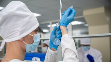 Studiu: Pacienţii cu varianta Delta sunt de două ori mai predispuşi să aibă nevoie de spitalizare