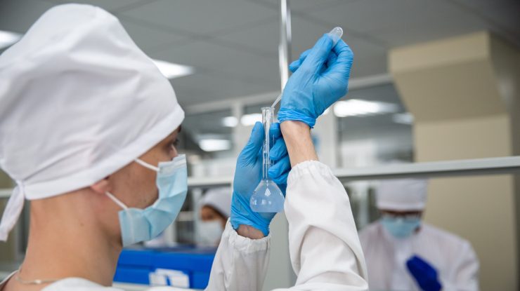 Studiu: Pacienţii cu varianta Delta sunt de două ori mai predispuşi să aibă nevoie de spitalizare