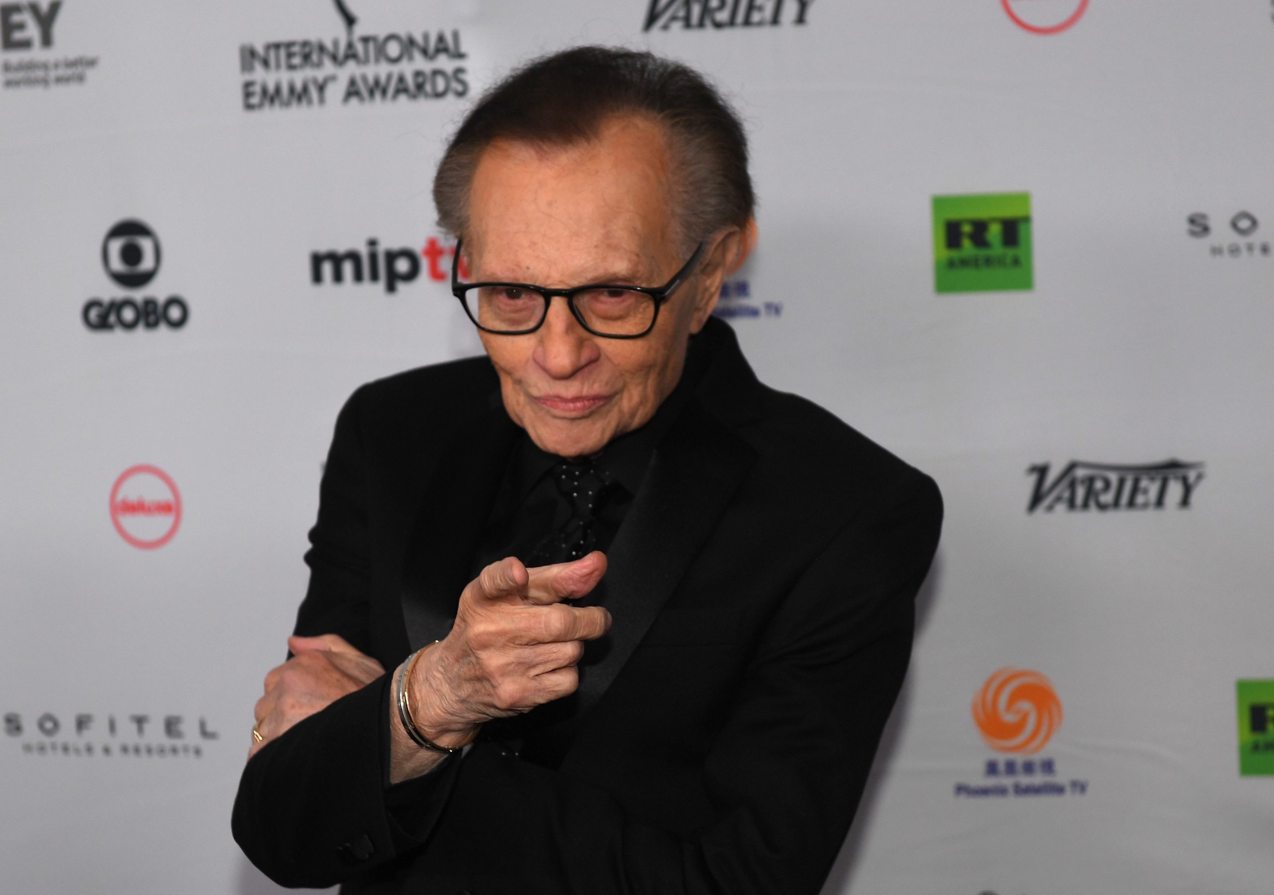 A murit Larry King. Cine e singurul politician român intervievat de legendarul om de televiziune
