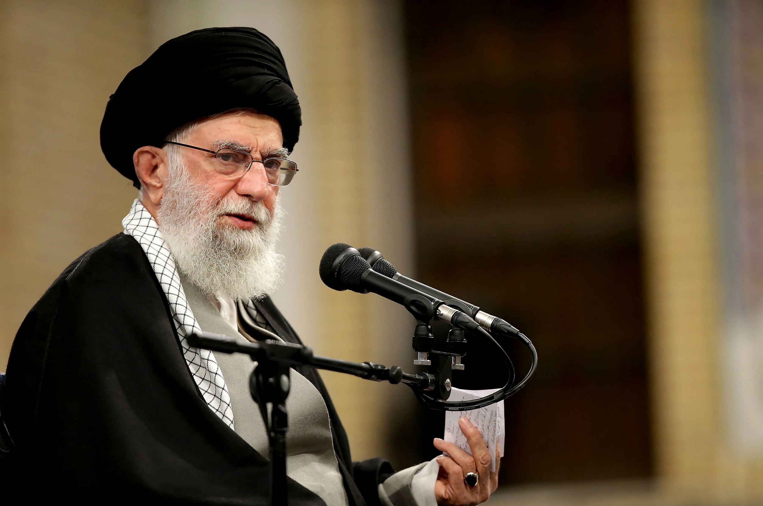 Liderul Iranului a interzis importul de vaccinuri anti-COVID din SUA și Marea Britanie: „Nu am încredere în ele”