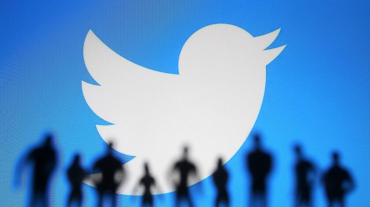 Sute de mărturii despre incest pe Twitter. Francezii au mai început o mișcare #Metoo