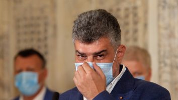 Marcel Ciolacu: „O veste extraordinară – au aflat românii că nu se mută ora Învierii”