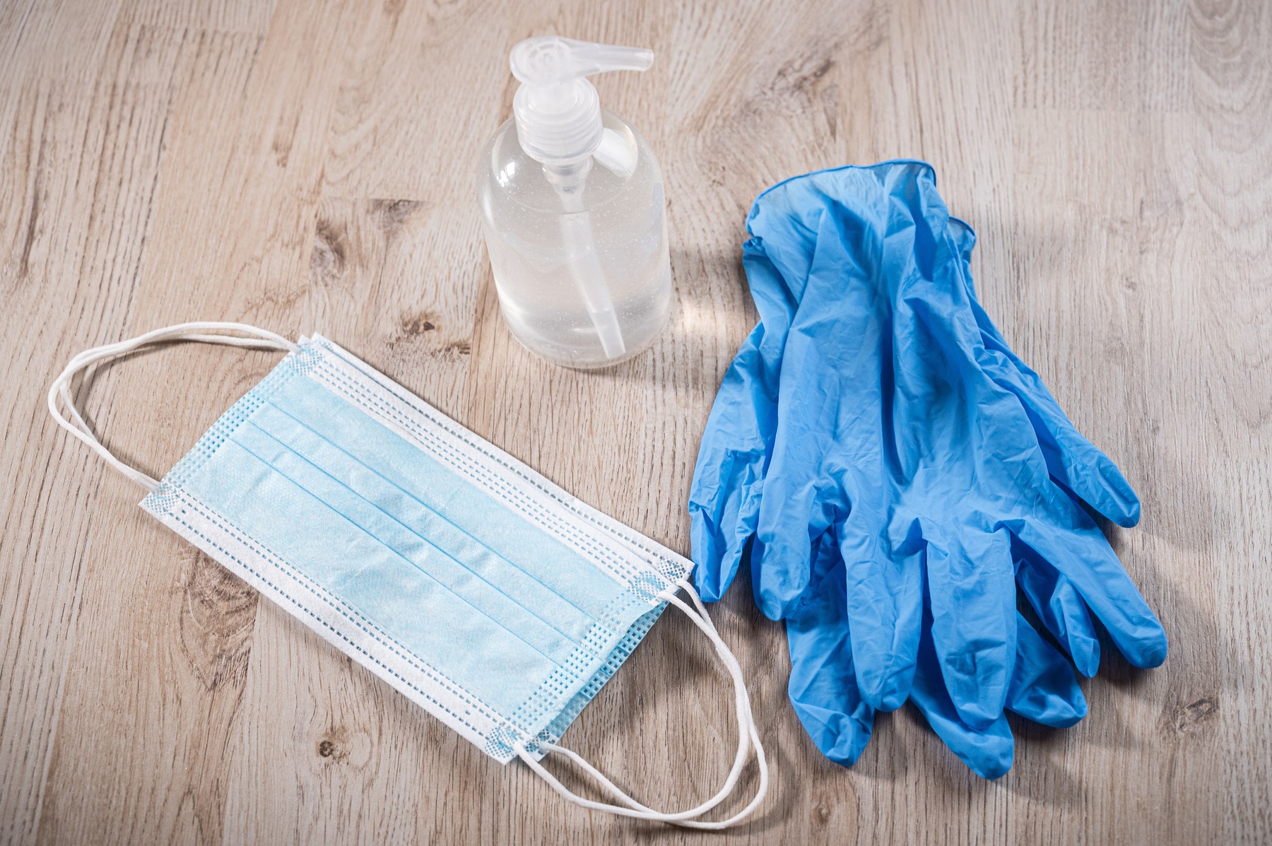 10 reguli, sfaturi și avertismente pentru persoanele care locuiesc cu un bolnav de COVID-19