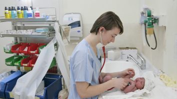 Maternitatea de stat din Brașov, aleasă de tot mai multe mămici, în loc de clinici private