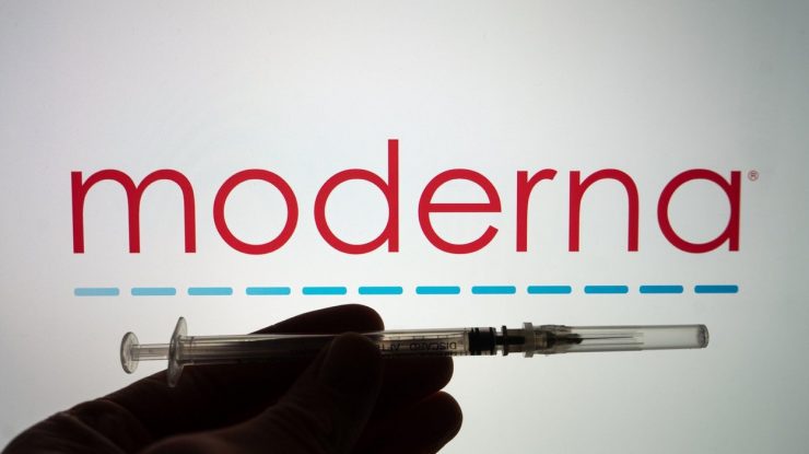 După Pfizer şi Astrazeneca, şi Moderna anunţă o reducere a livrărilor de vaccinuri în Italia