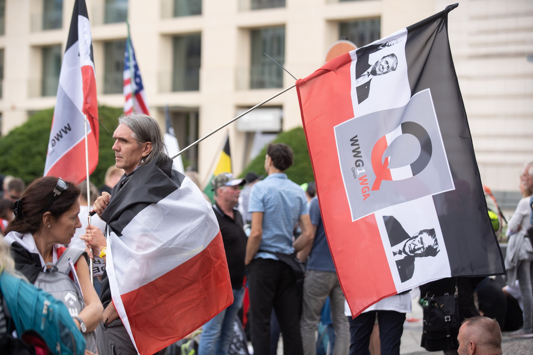 Șeful ONU solicită neutralizarea creșterii neo-naziștilor. Evreii, acuzați de grupările extremiste că au creat coronavirusul pentru „supremația globală”