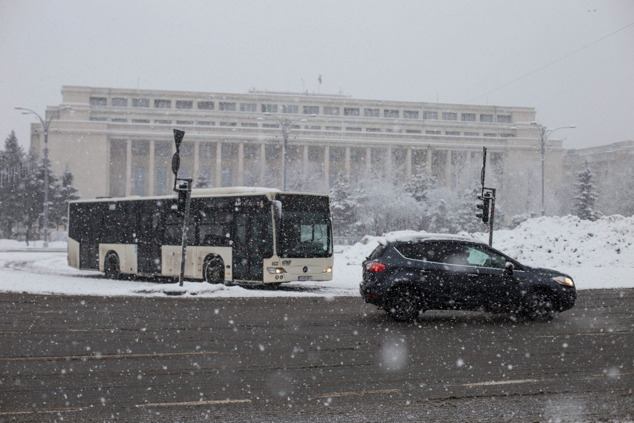 ANM a actualizat prognoza pentru Bucureşti. Până când ninge și la cât ajunge stratul de zăpadă