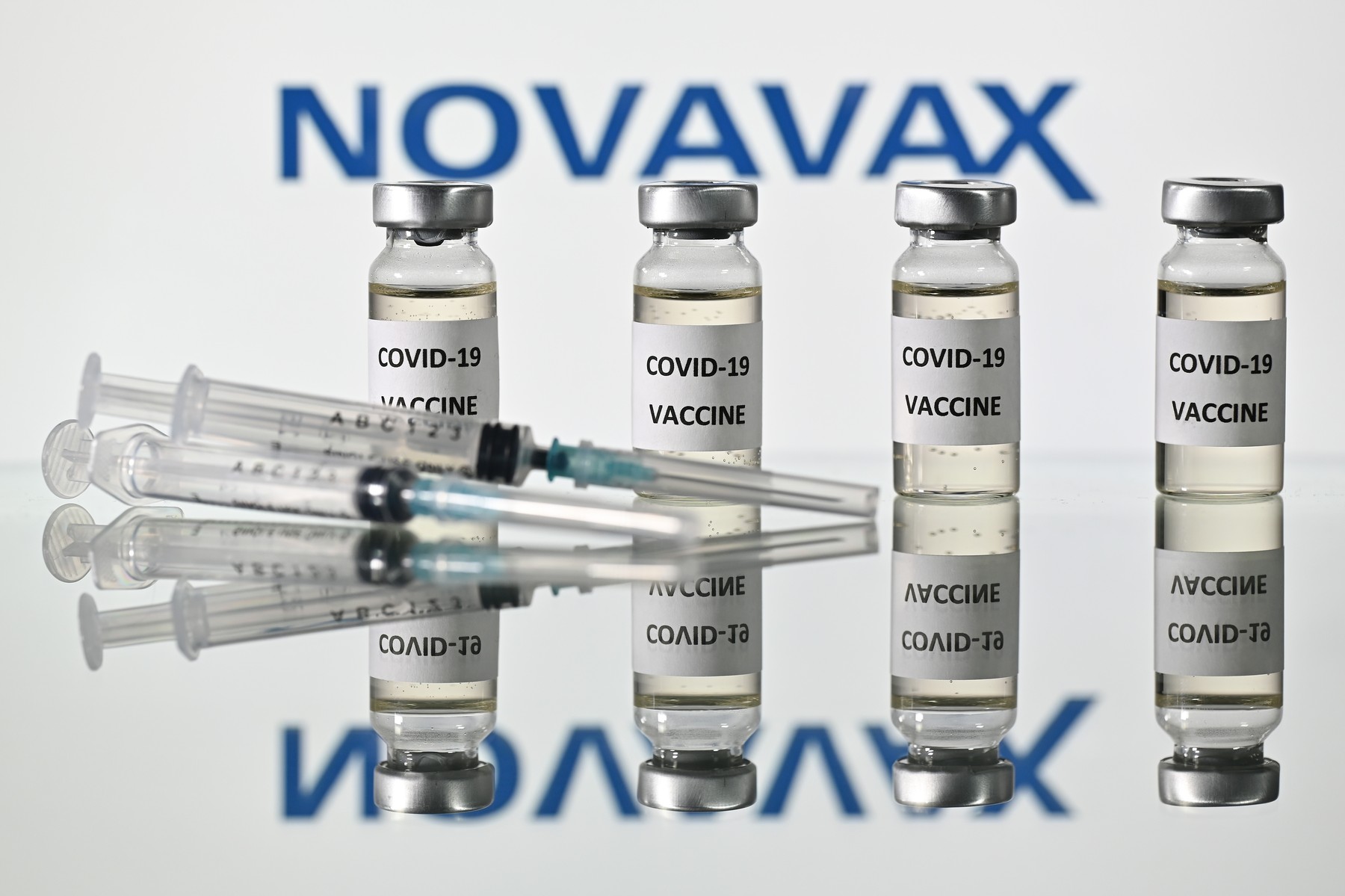 Un nou vaccin a dovedit o eficiență de peste 89% împotriva tulpinilor de coronavirus. UK a cumpărat deja 60 de milioane de doze