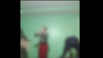 VIDEO. Un hoț, urmărit național, a fost prins de polițiști în timp ce era LIVE pe Facebook