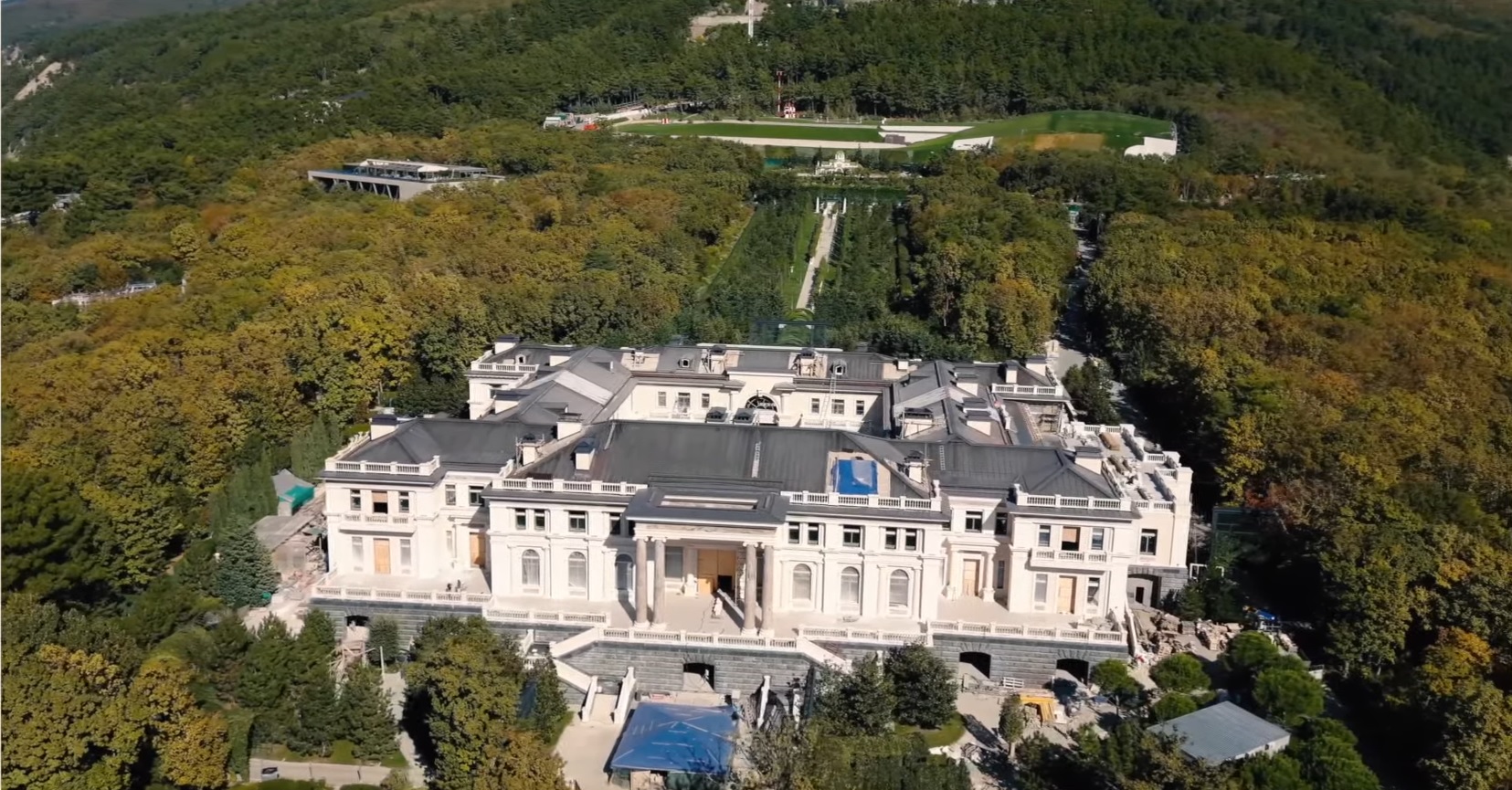 Aleksei Navalnîi a publicat imagini cu palatul lui Putin de la Marea Neagră. A costat 1,35 miliarde de dolari și a fost „cea mai mare mită din istorie”