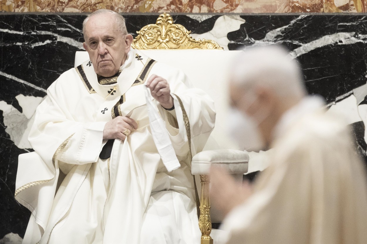 Joia Mare, fără credincioși la Vatican. Papa Francisc a oficiat Liturghia Crismei într-o bazilică goală