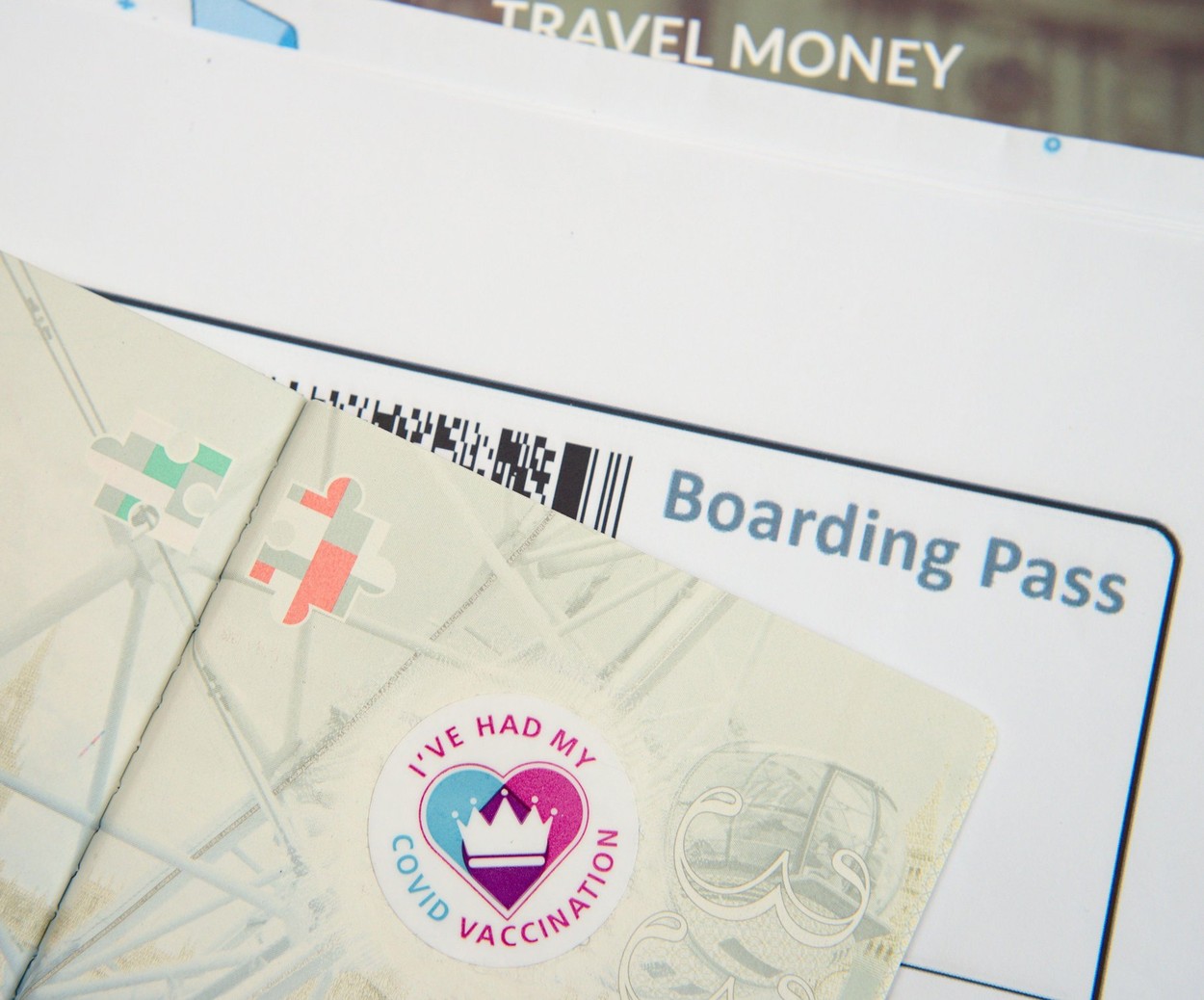 Grecia și alte state europene ar putea adopta „pașaportul de vaccinare”. Klaus Iohannis contestă propunerea