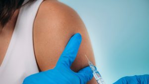 Câţi români trebuie să fie vaccinaţi în fiecare zi ca să ajungem la imunizarea în masă în septembrie
