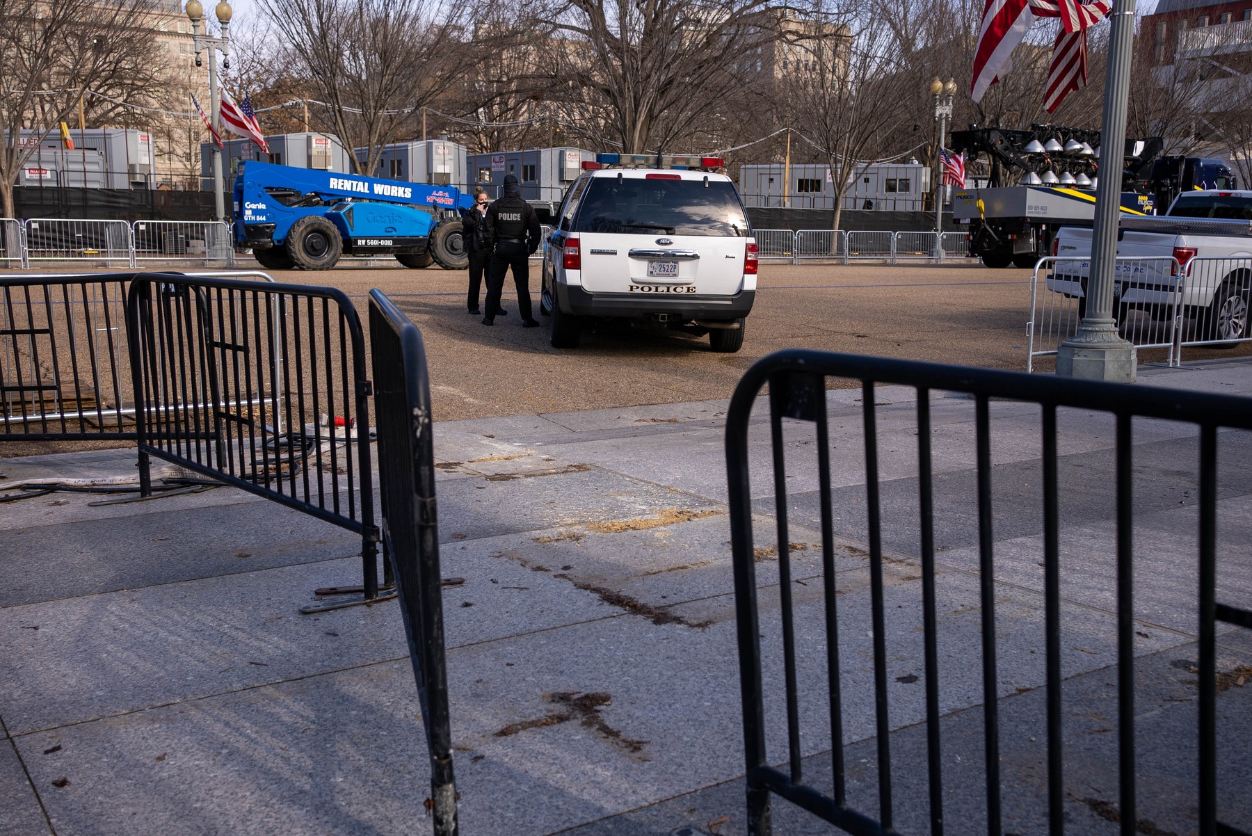 Un bărbat care voia să intre la ceremonia de învestitură a lui Biden cu un pistol și 500 de gloanțe, arestat de Poliția Capitoliului