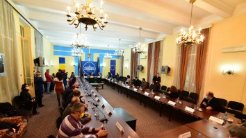 Cât primesc în plus la salariu angajații prefecturilor care au mers la serviciu în perioada pandemiei