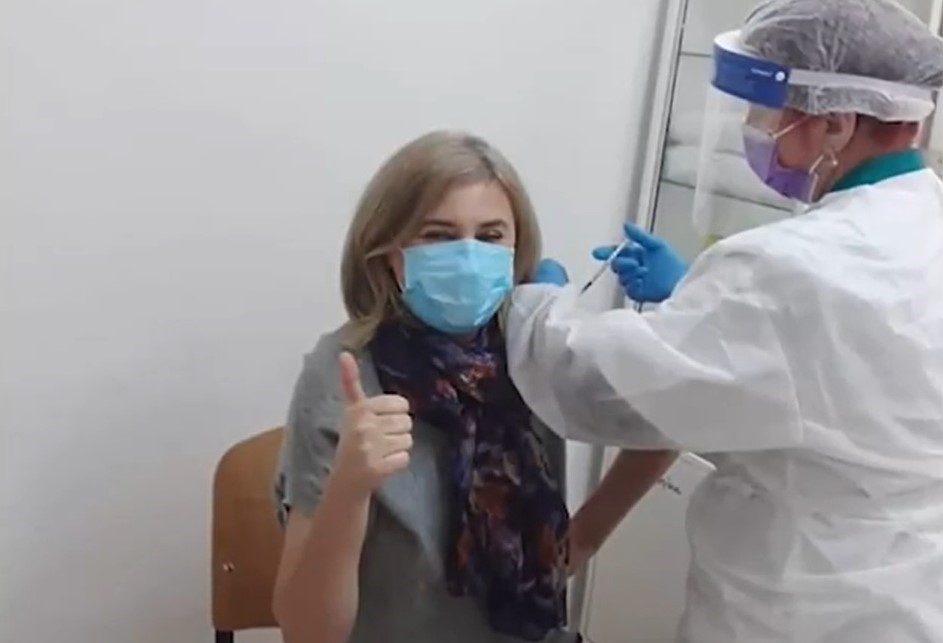 Părinții vor profesori vaccinați, iar profesorii vor libertate de decizie. Cîmpeanu: „Este o chestiune legitimă de ambele părţi”