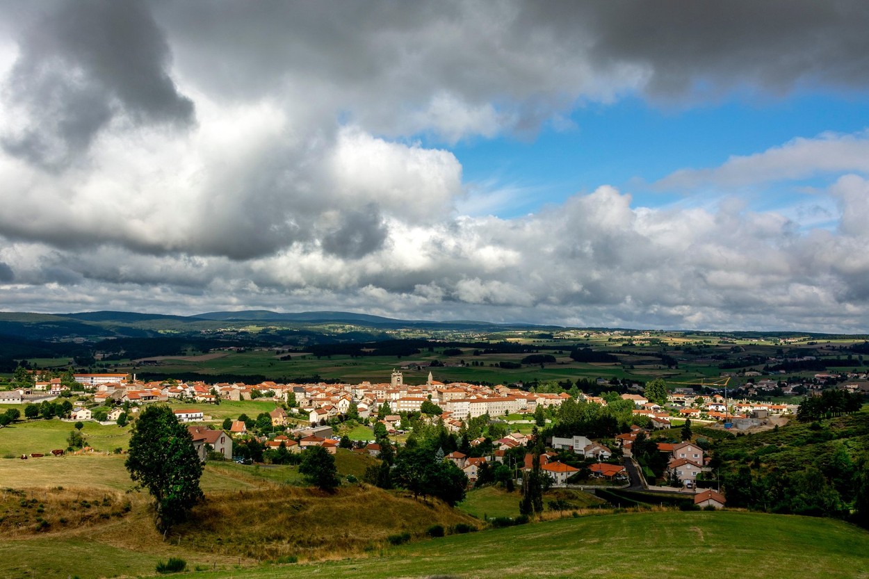 Un austriac a lăsat moștenire unui sat francez 2 milioane de euro, în semn de recunoștință că i-a protejat familia