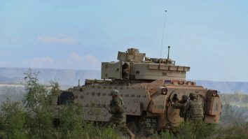 Zeci de soldați americani, în stare gravă la spital după ce au confundat alcoolul cu antigelul