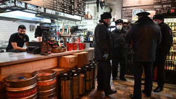 Moscova relaxează restricţiile odată cu scăderea numărului de îmbolnăviri cauzate de COVID-19