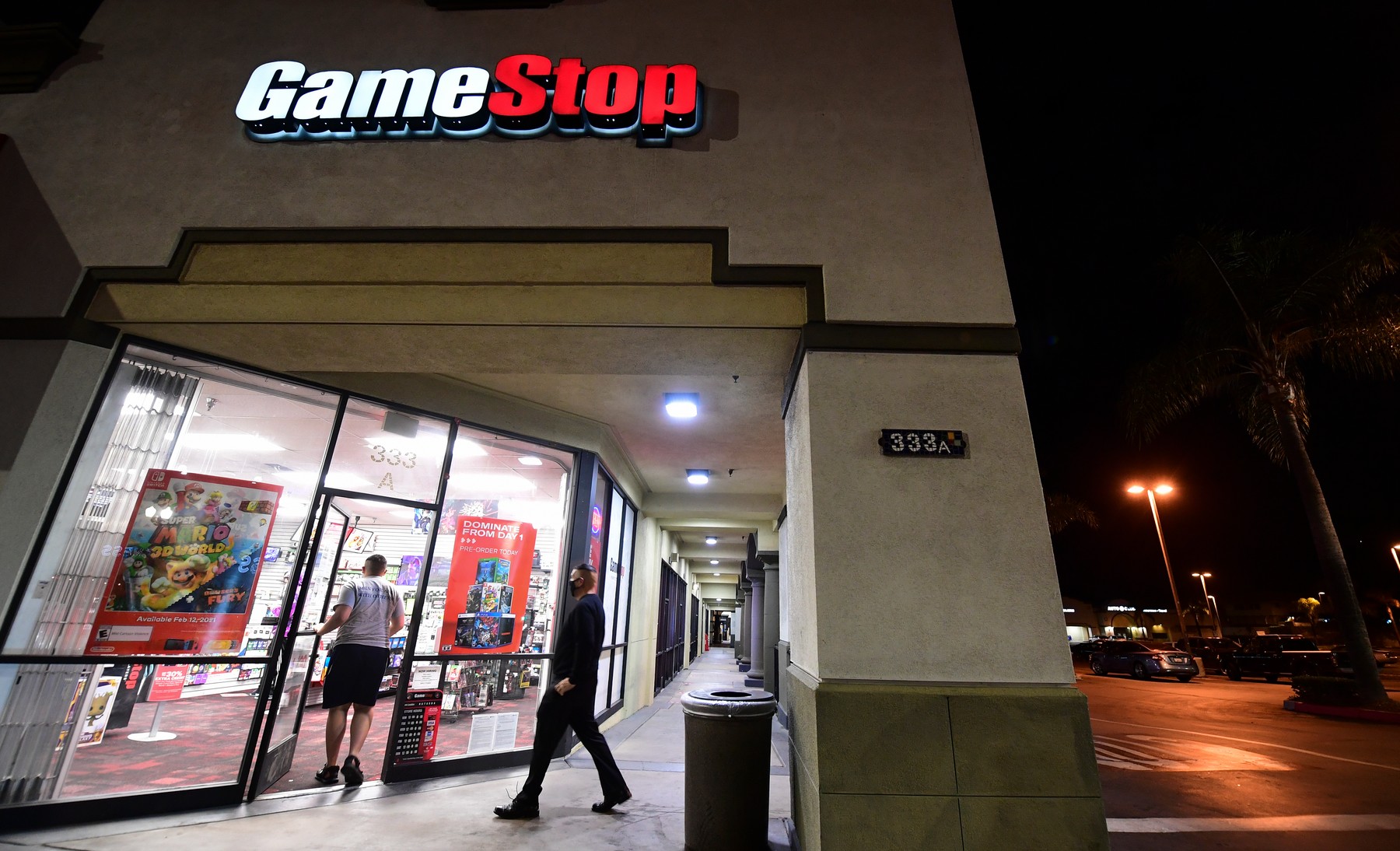 „Încăierarea” GameStop se răspândeşte, ajunge în Europa şi în Asia / Subredditul care a scos Wall Street din minţi s-a oprit