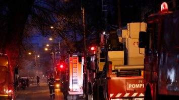 Firul evenimentelor de la incendiul ”Matei Balş”. Din comunicat afli că toate autorizațiile și avizele sunt la zi, însă Raed Arafat îți spune opusul