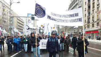 Polițiștii promit că nu vor mai da amenzi din 11 ianuarie. Ameninţă Guvernul cu proteste