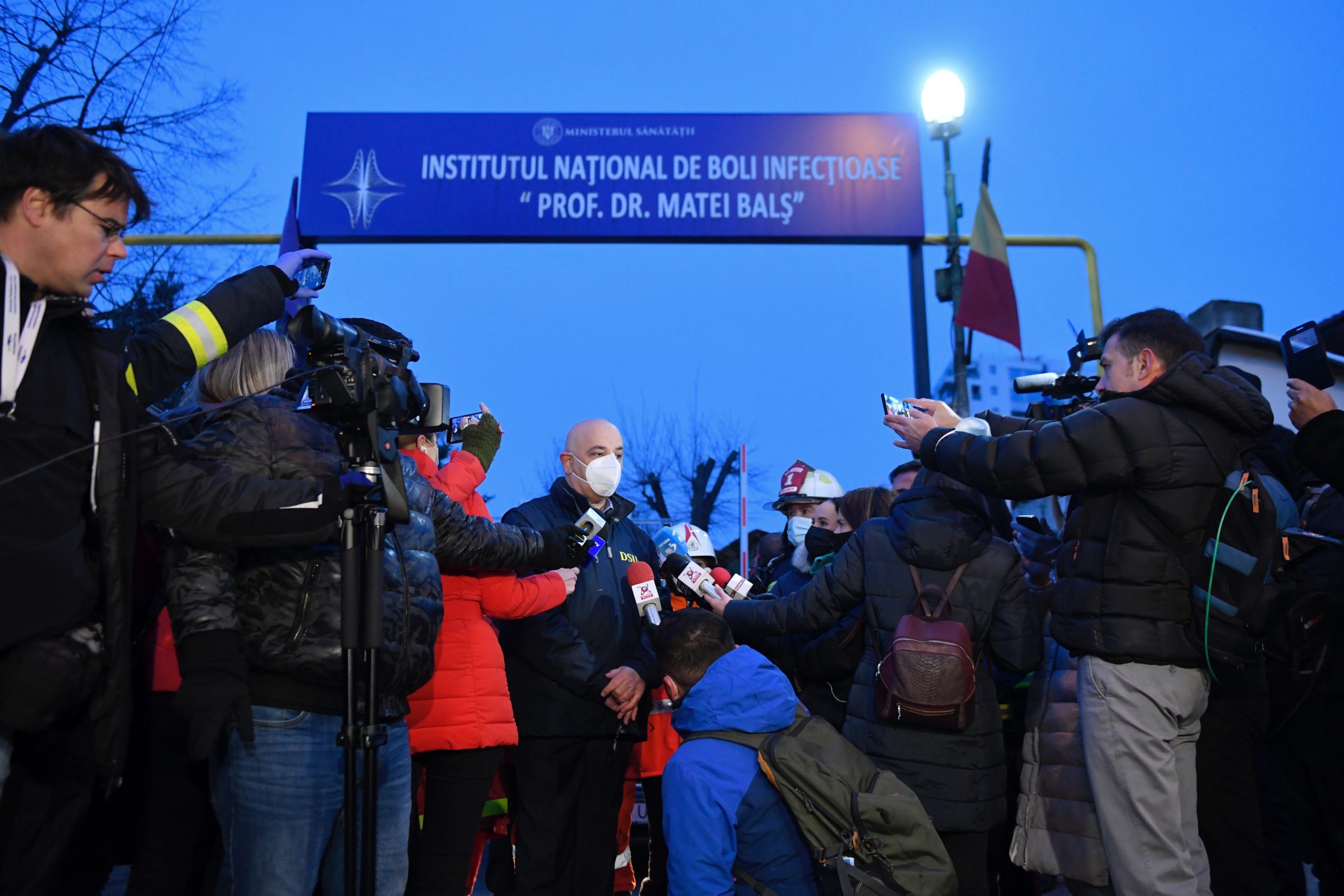 Raed Arafat, enervat de întrebarea unui jurnalist despre incendiul de la „Matei Balș”: „Este revoltă în capul dumneavoastră!”