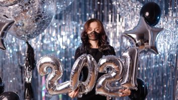 Revelionul petrecut în singurătate: o experiență nouă și o oportunitate