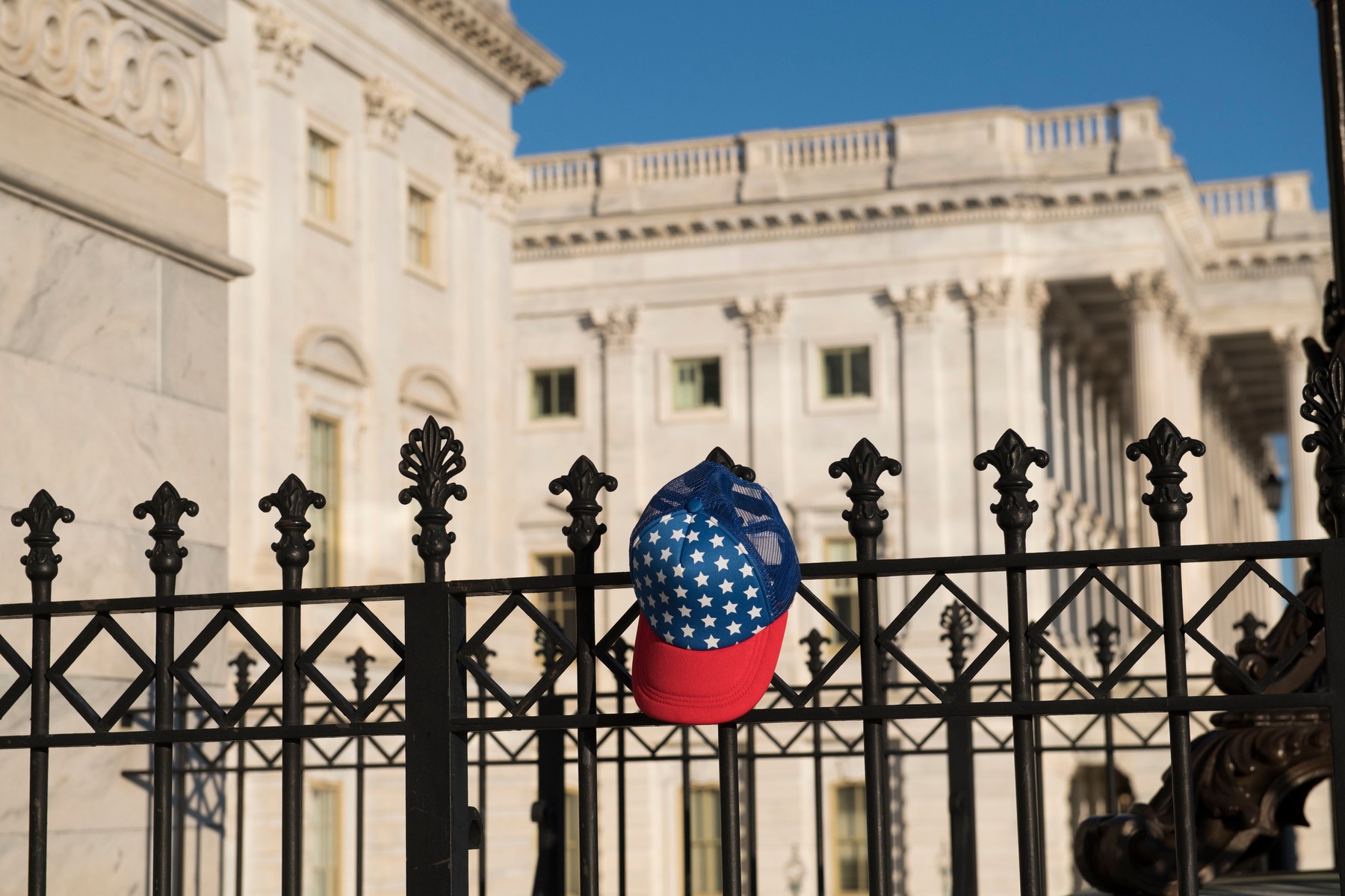 SUA, de râsul lumii. Rusia și China îi ironizează pe americani pentru haosul de la Capitoliu. „E un spectacol pe cinste”