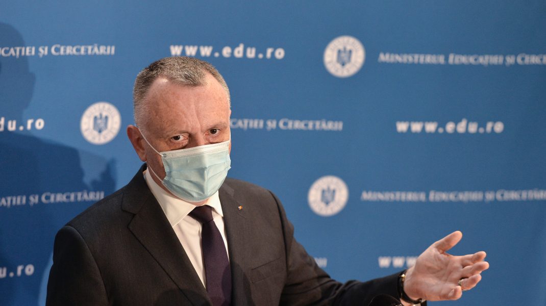 Ministrul Educației vorbește despre un BAC mai ușor în 2021: „Programa de examen va fi corelată cu realităţile acestui an”