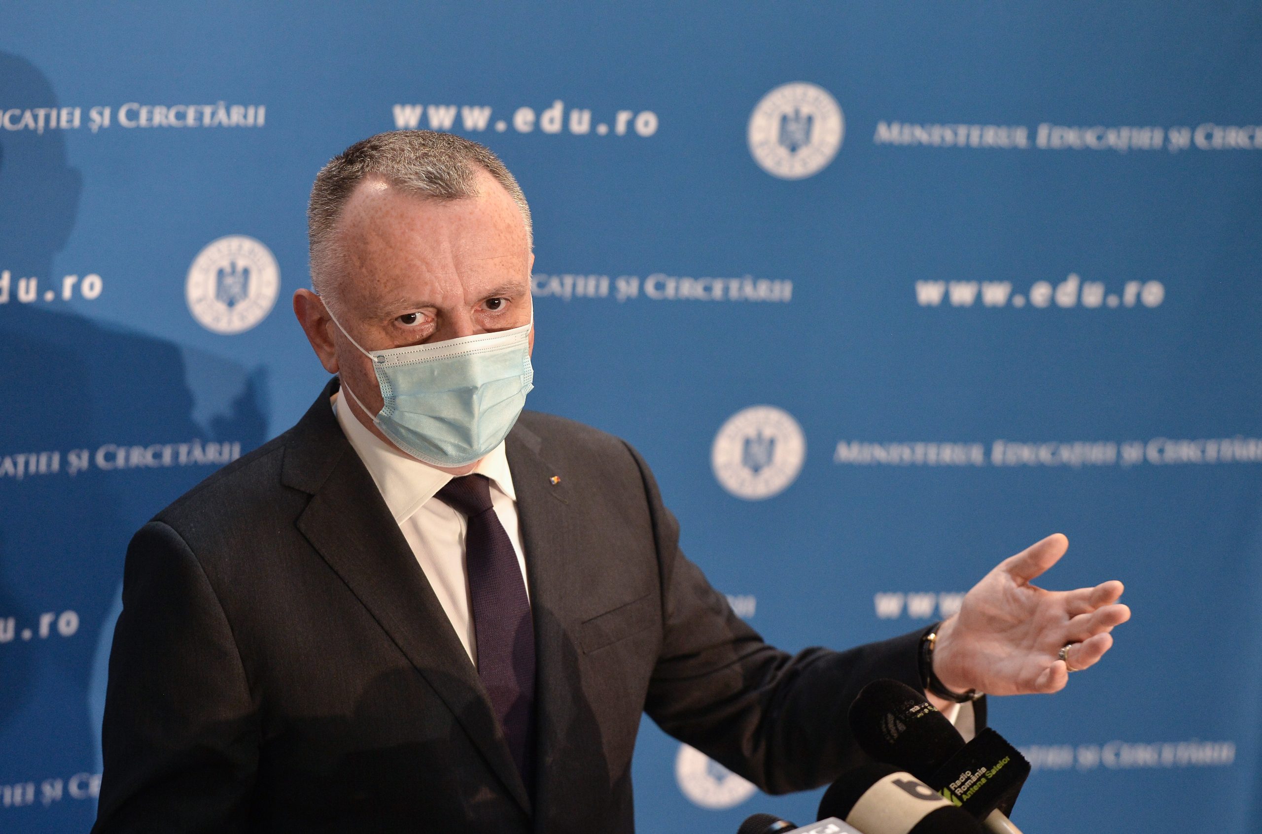 Sorin Cîmpeanu, ministrul Educației: „7.200 de elevi nu vor merge luni la școală”