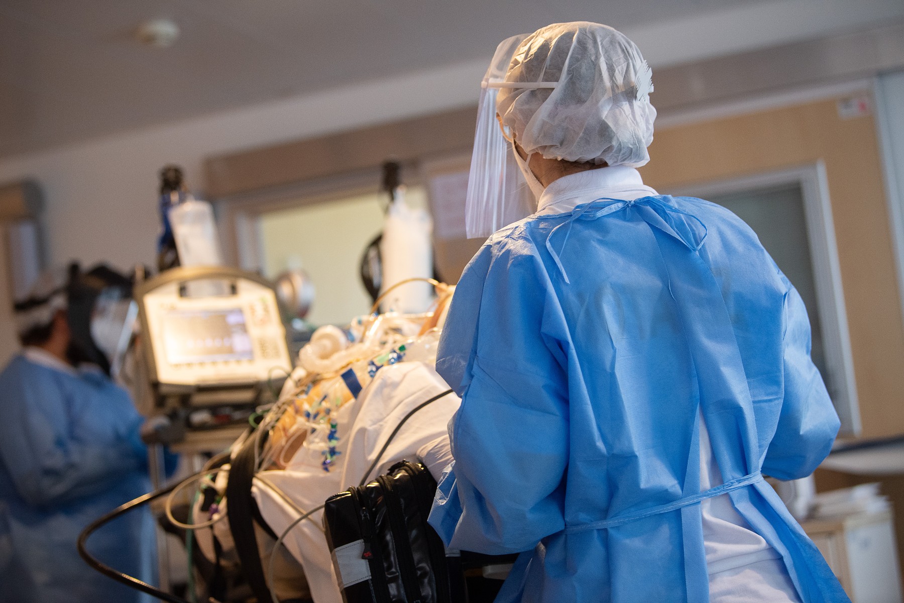 Mutația COVID care a speriat oamenii de știință: „Ocolește protecția imunitară conferită de o infecție anterioară sau de vaccinare”