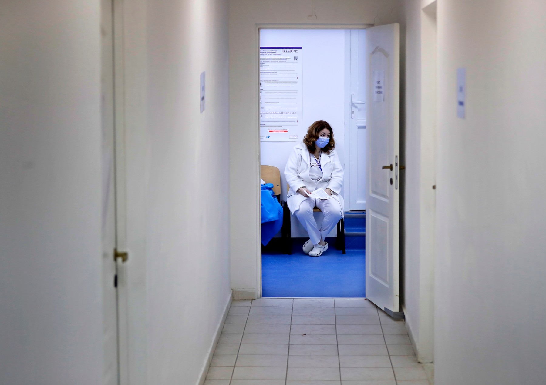 Când te poți vaccina, dacă ai făcut Covid-19 după prima doză